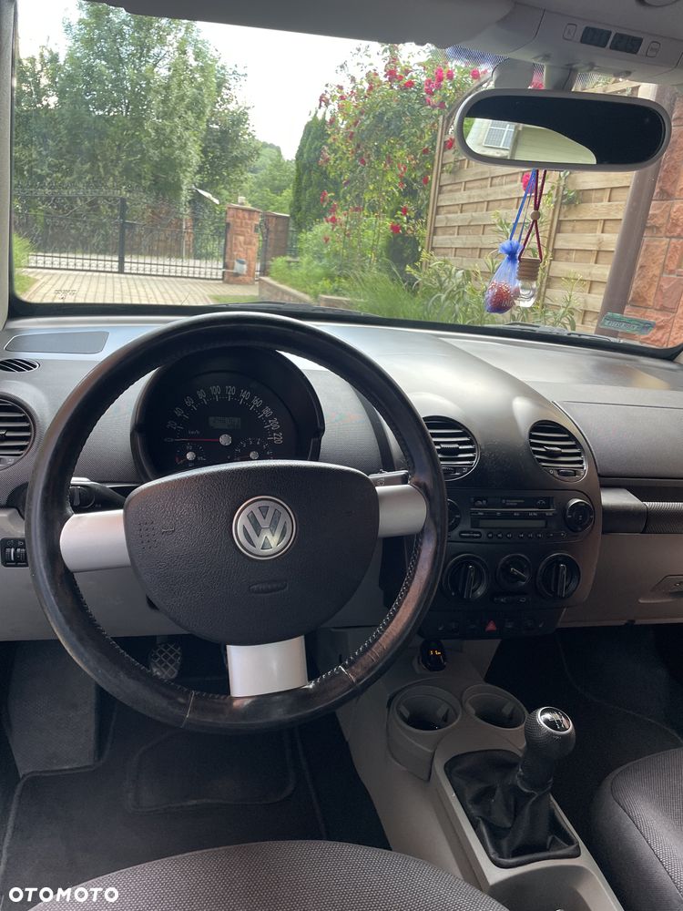 Volkswagen New Beetle 1.6 - 11