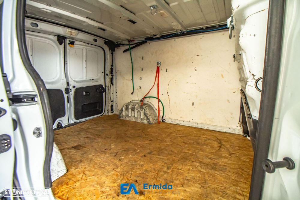 Renault Trafic 1.6 dCi L2H1 1.2T - 10