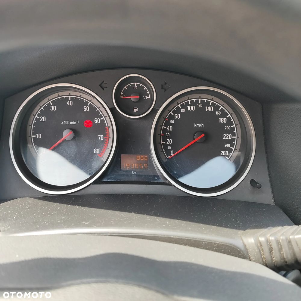 Opel Astra - 28
