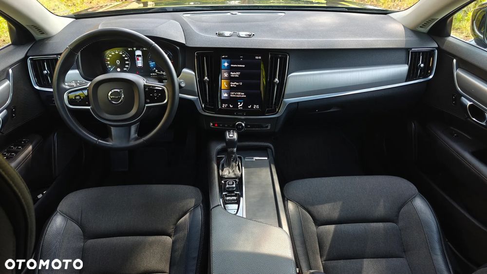 Volvo V90 D4 Momentum Pro - 28