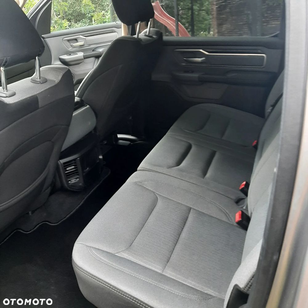 RAM 1500 Crew Cab Shortbed Bighorn - 19