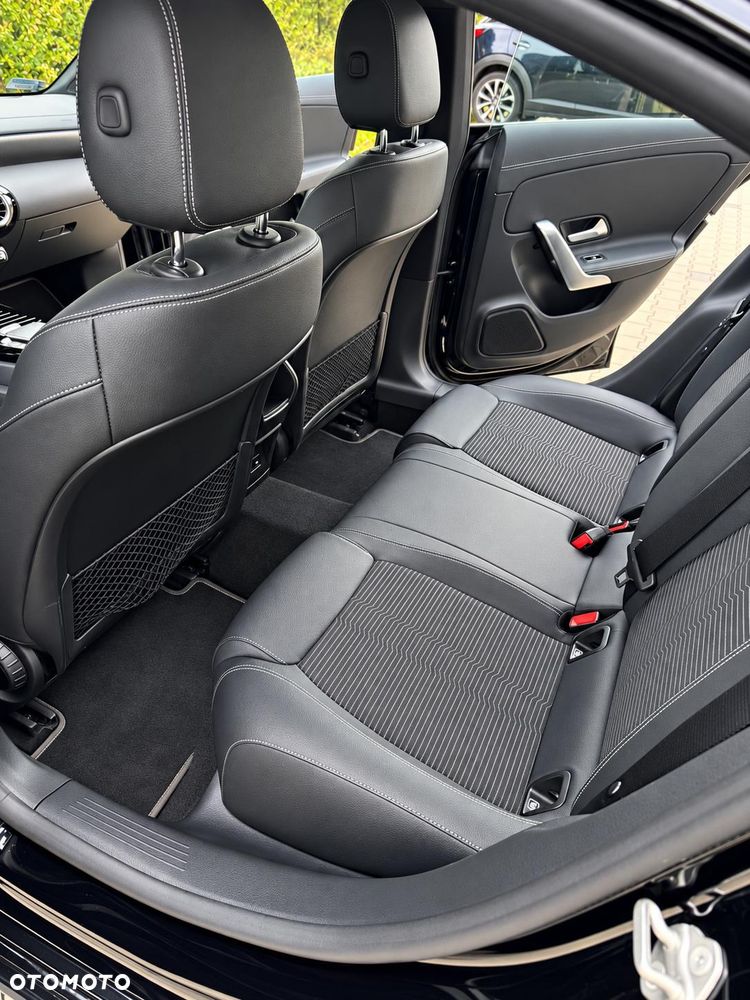 Mercedes-Benz CLA - 9