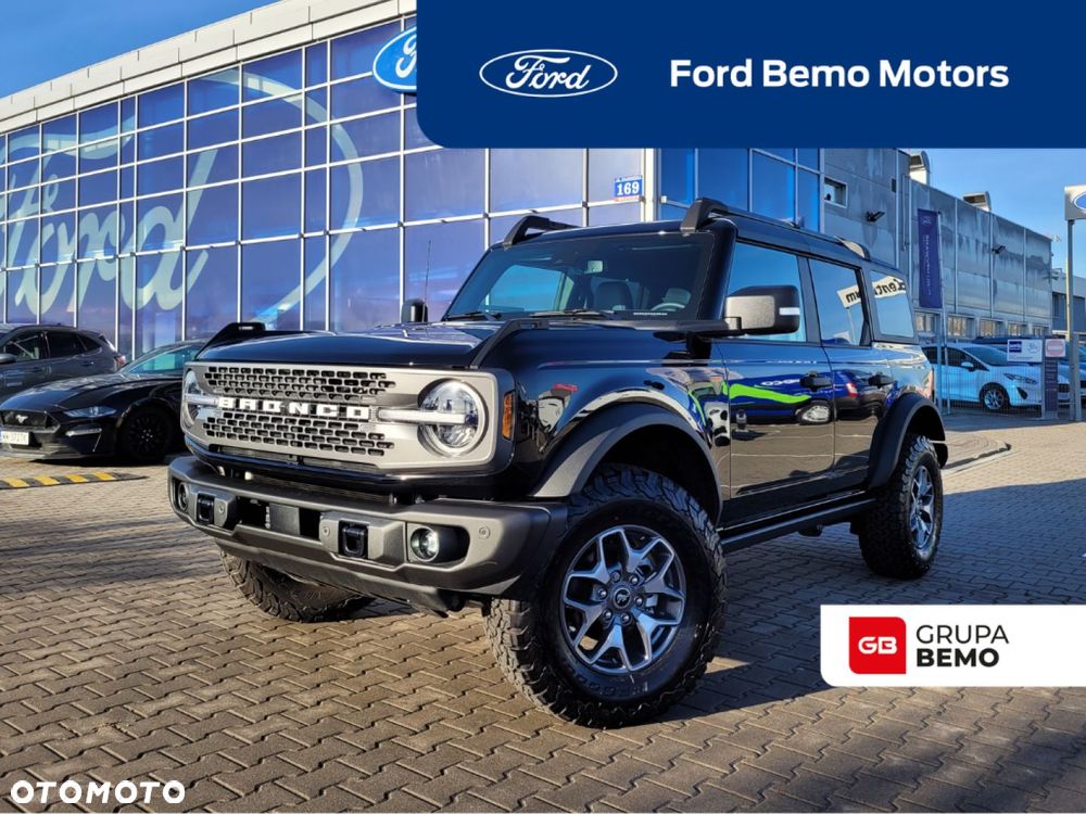 Ford Bronco - 1