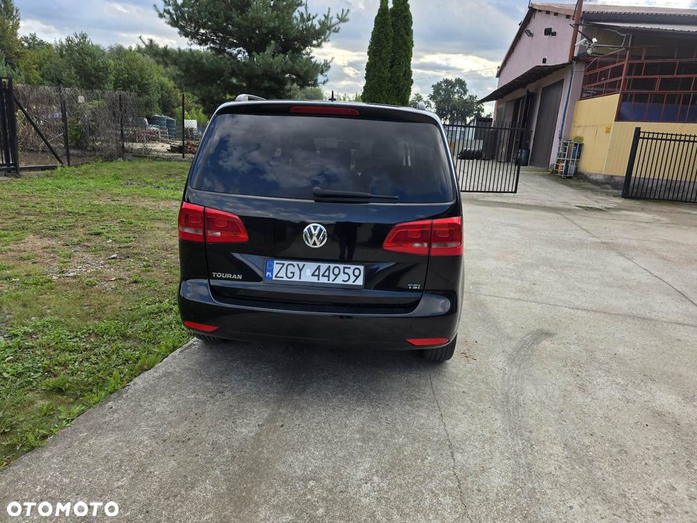 Volkswagen Touran - 5