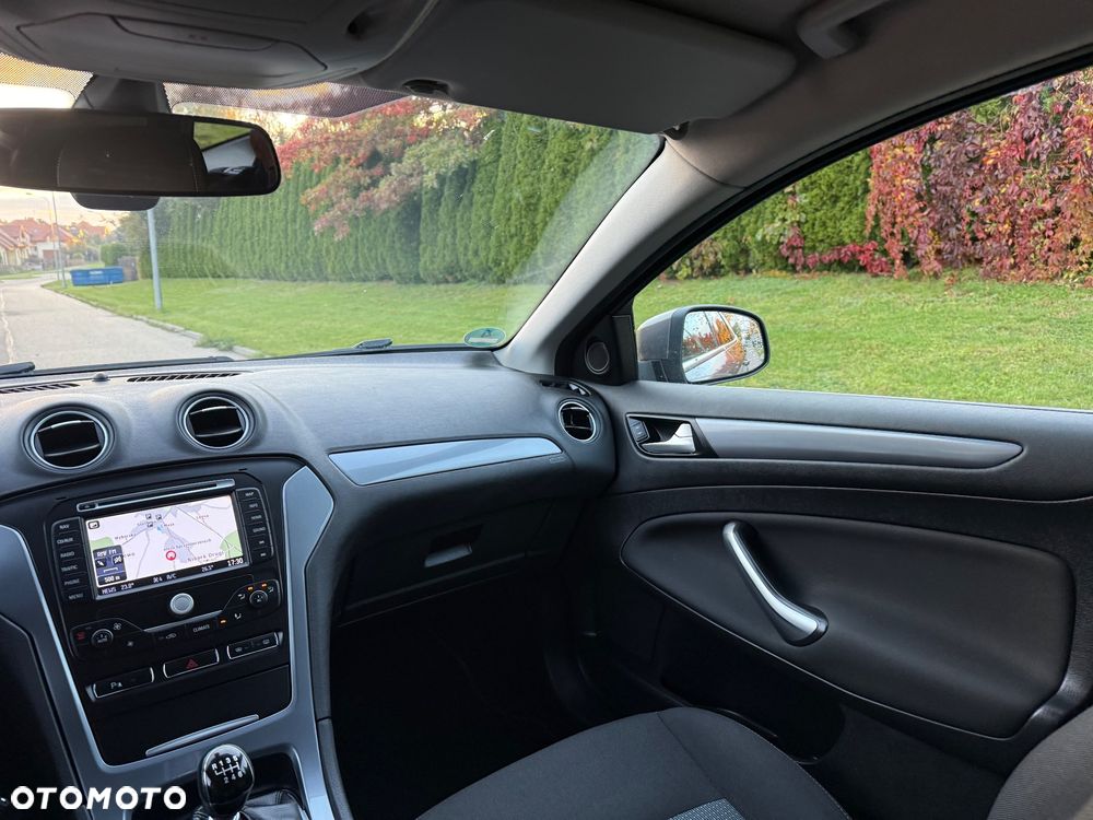 Ford Mondeo - 13