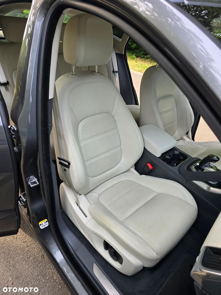 Jaguar E-Pace D150 AWD HSE - 23
