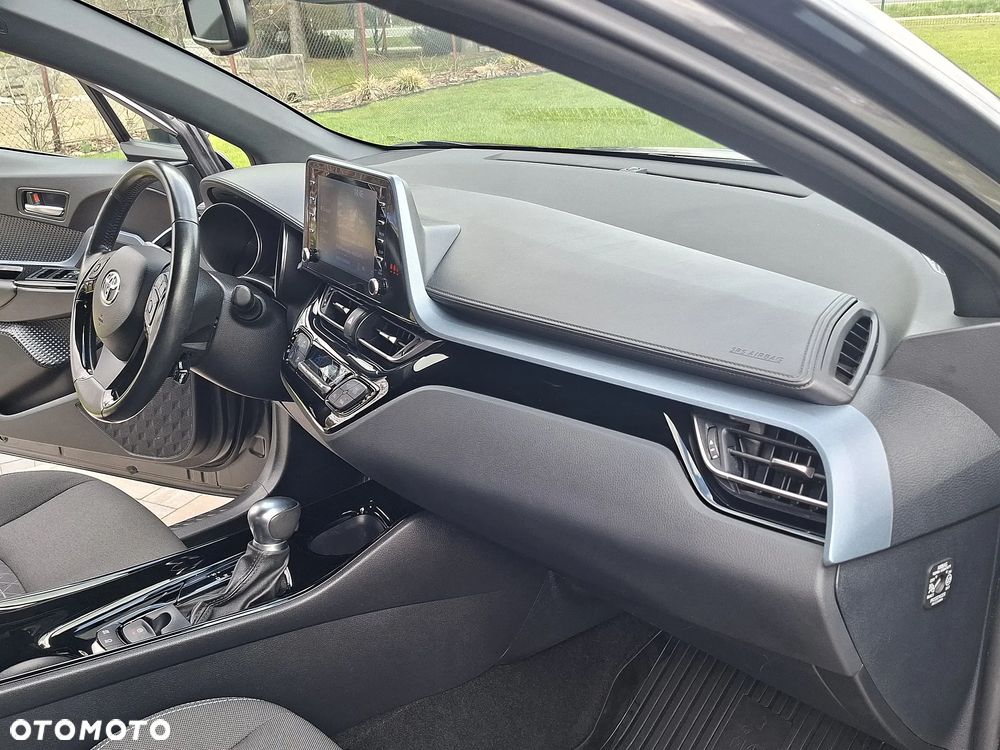 Toyota C-HR - 12