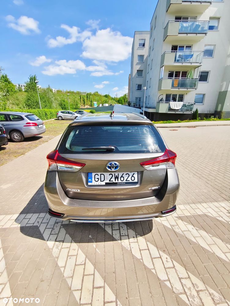 Toyota Auris Hybrid 135 Prestige - 12