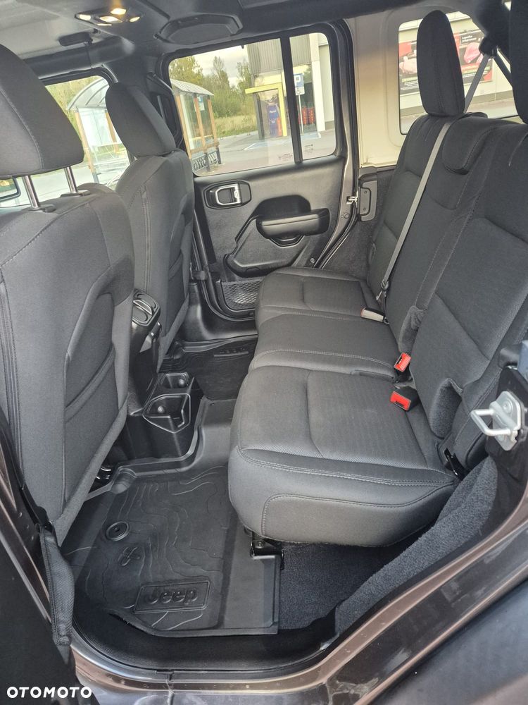 Jeep Wrangler Unlimited 3.6 Automatik X - 12