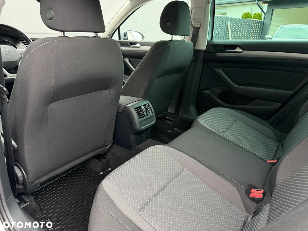 Volkswagen Passat 2.0 TDI EVO Elegance - 25