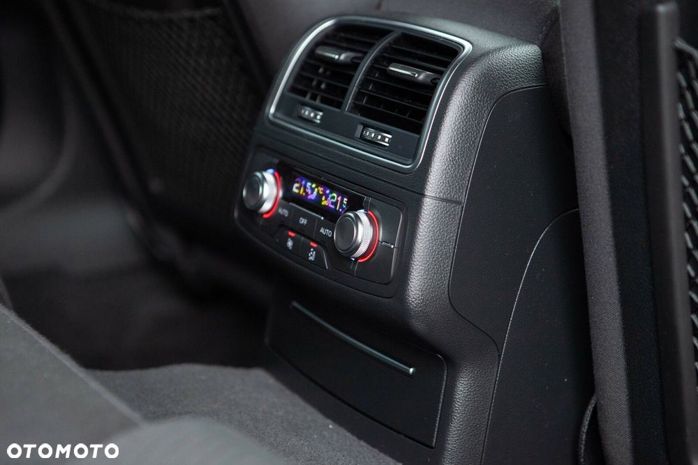 Audi A6 Avant 2.0 TDI ultra S tronic - 33