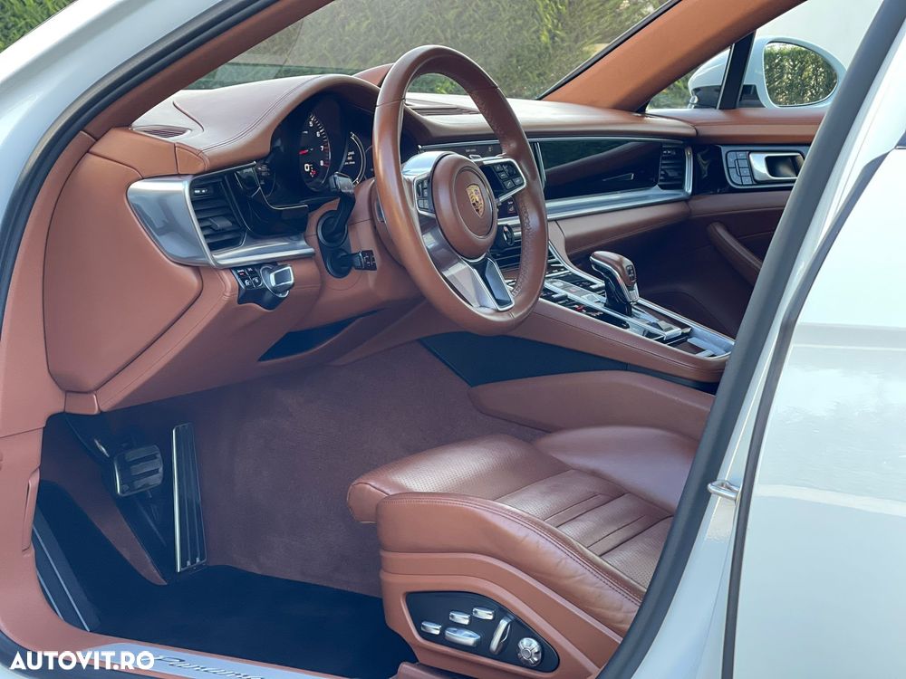 Porsche Panamera 4S - 7
