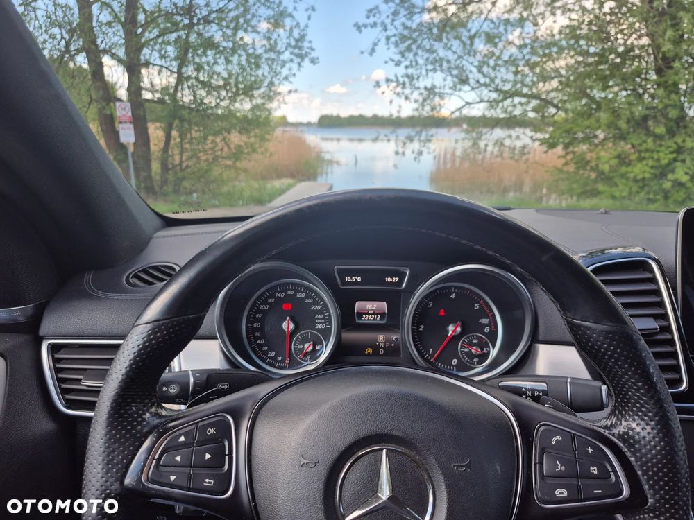 Mercedes-Benz GLE - 13