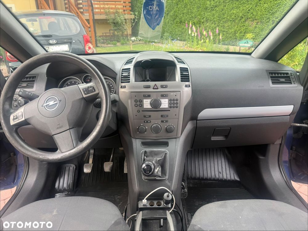 Opel Zafira 1.6 - 10