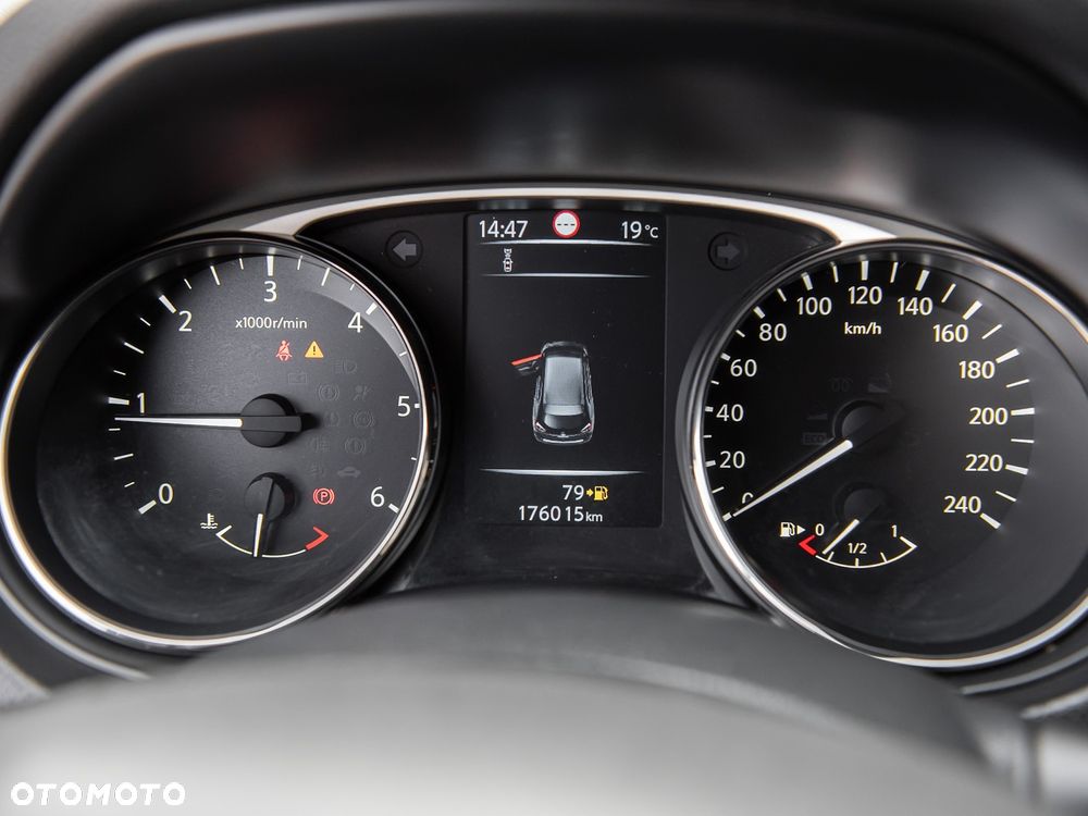 Nissan X-Trail - 17