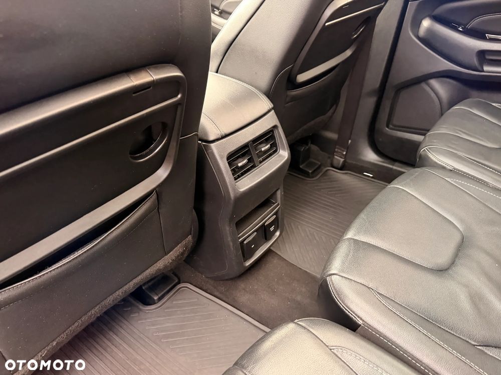 Ford S-Max 2.0 TDCi 4WD Titanium PowerShift - 31