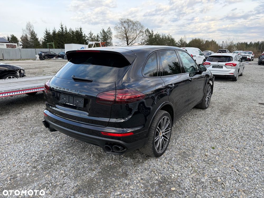 Porsche Cayenne Turbo - 6