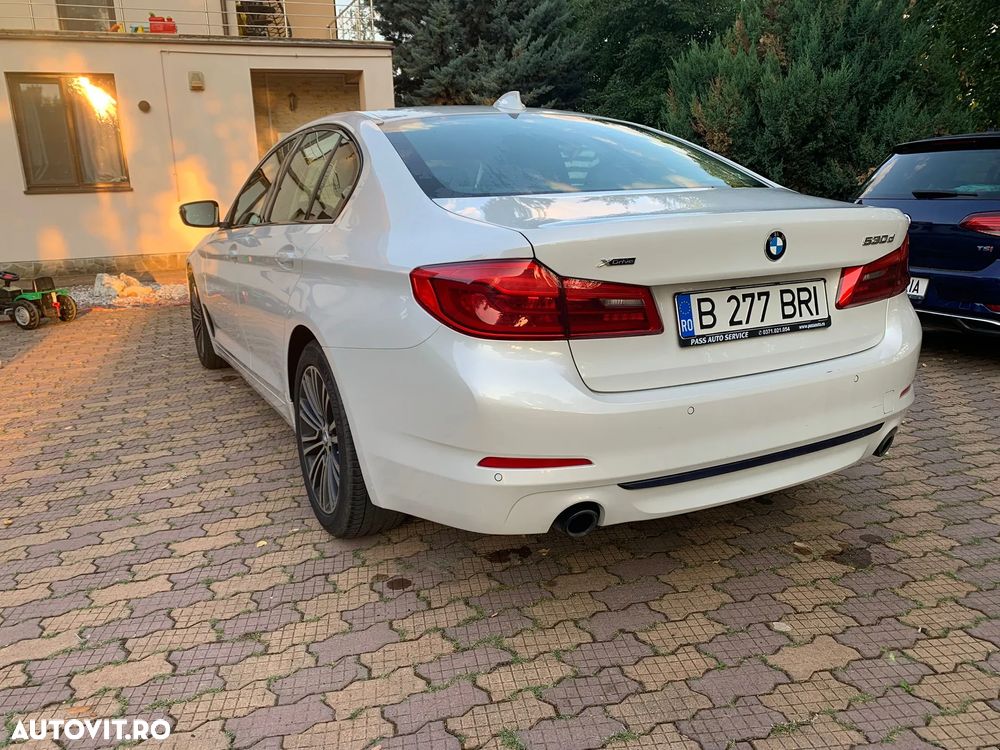 BMW Seria 5 530d xDrive Aut. Sport Line - 4