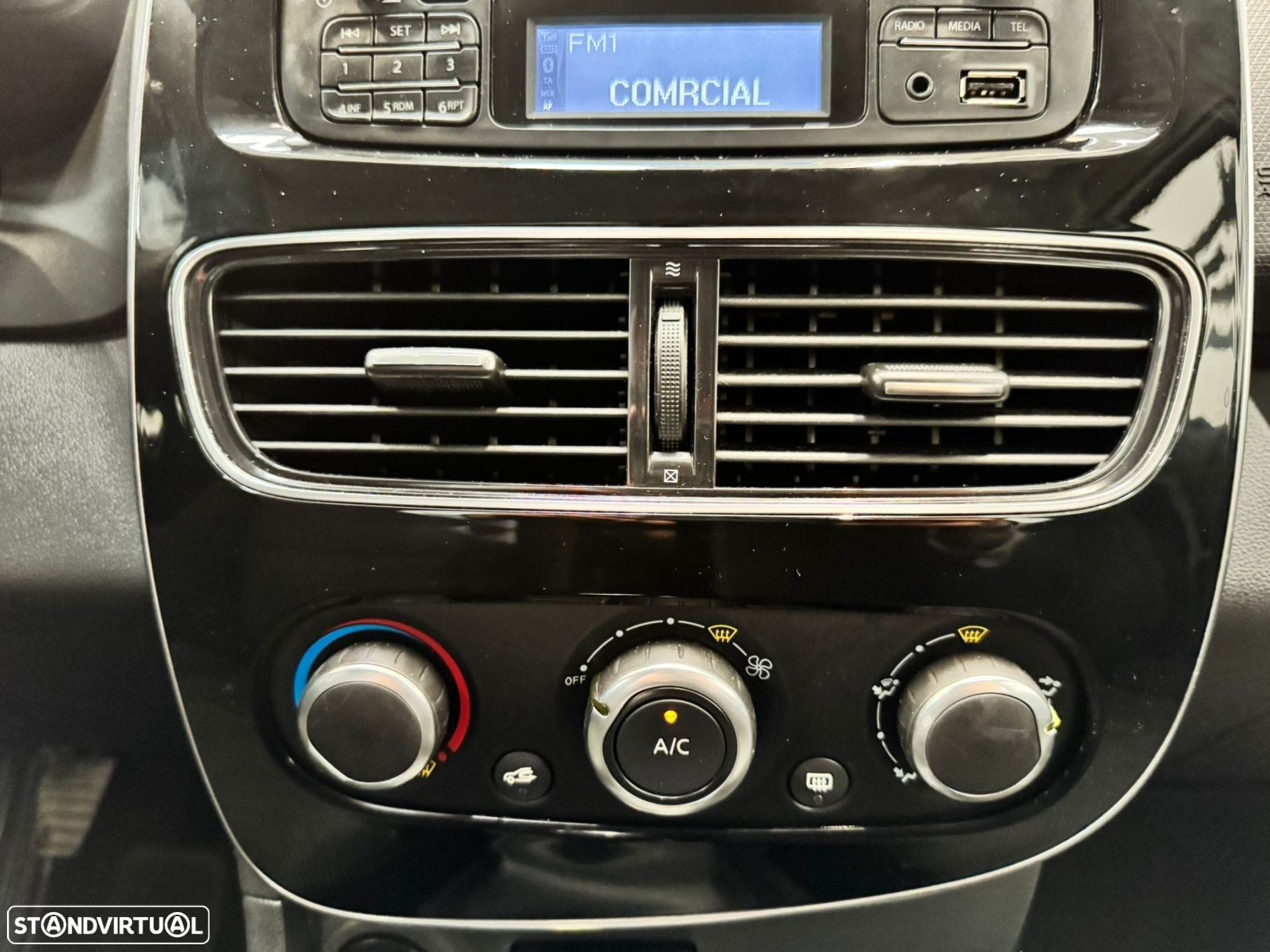 Renault Clio 1.5 dCi Limited - 12