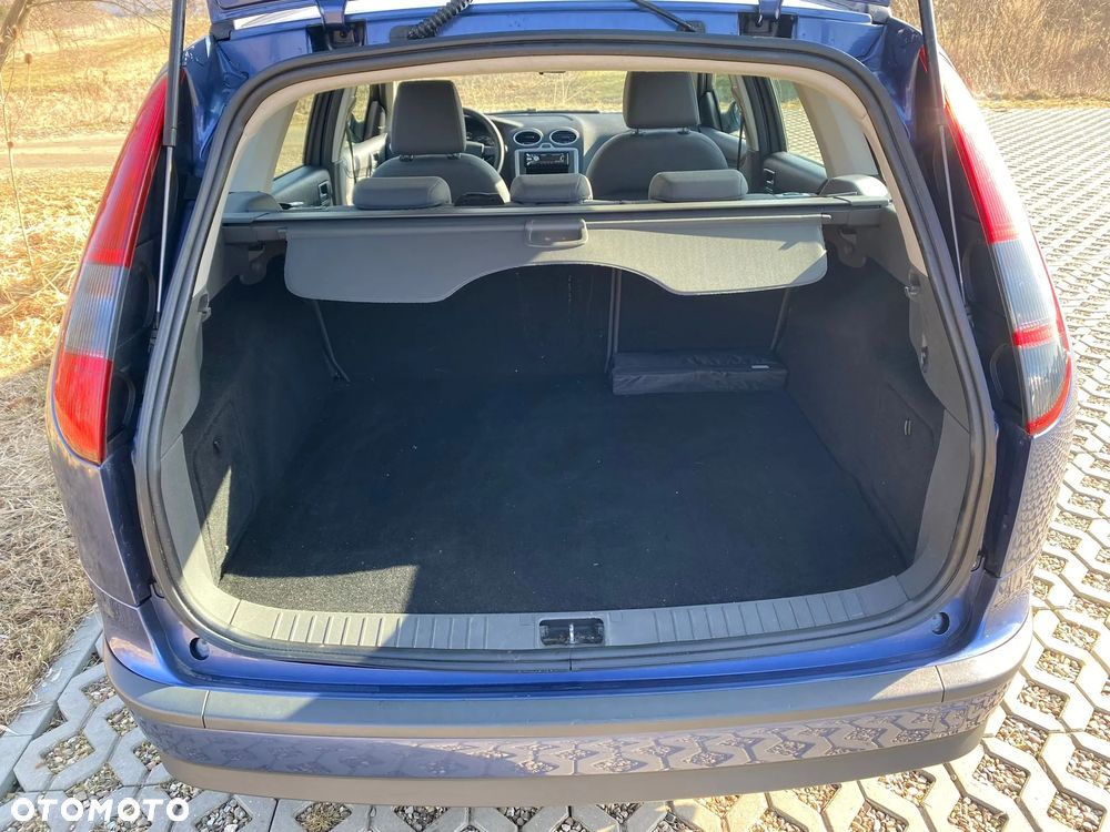 Ford Focus 1.4 16V Trend - 14