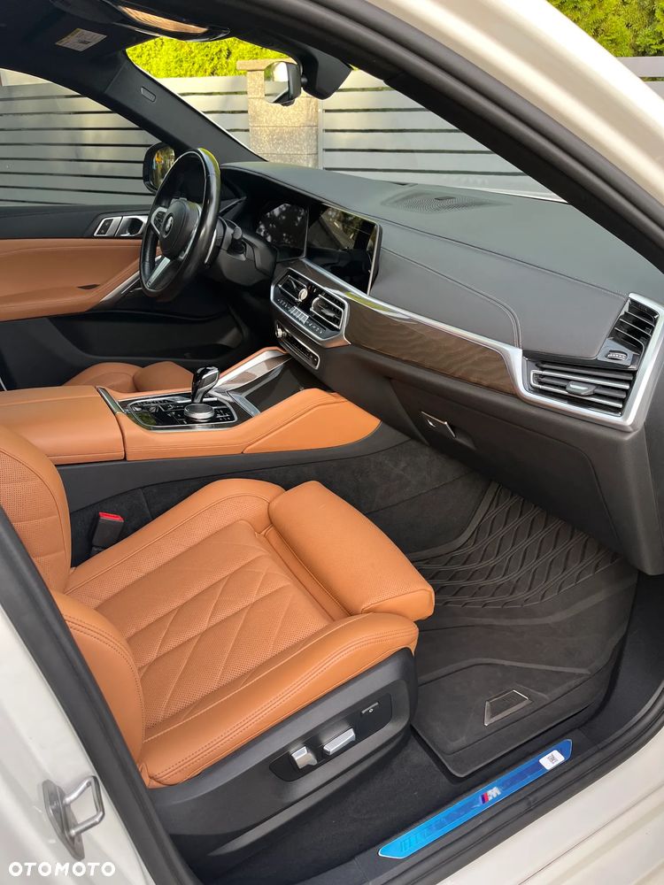 BMW X6 xDrive40i - 9