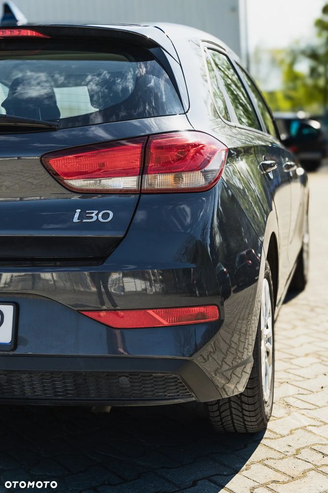 Hyundai i30 1.5 DPI Classic + - 14