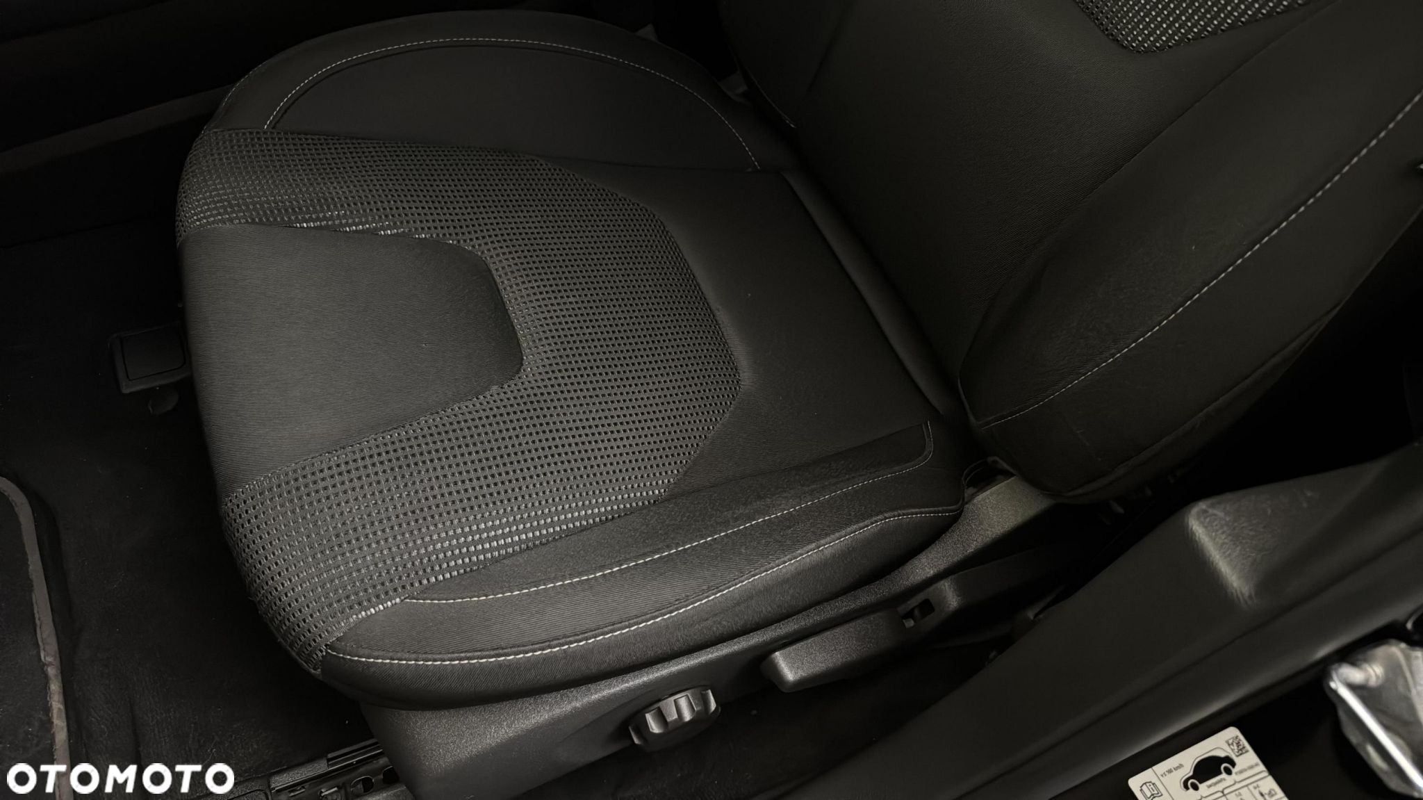 Ford Mondeo 2.0 EcoBlue Titanium - 13