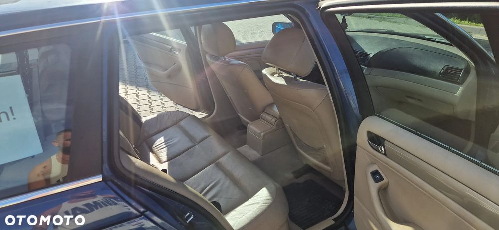BMW Seria 3 320i - 8