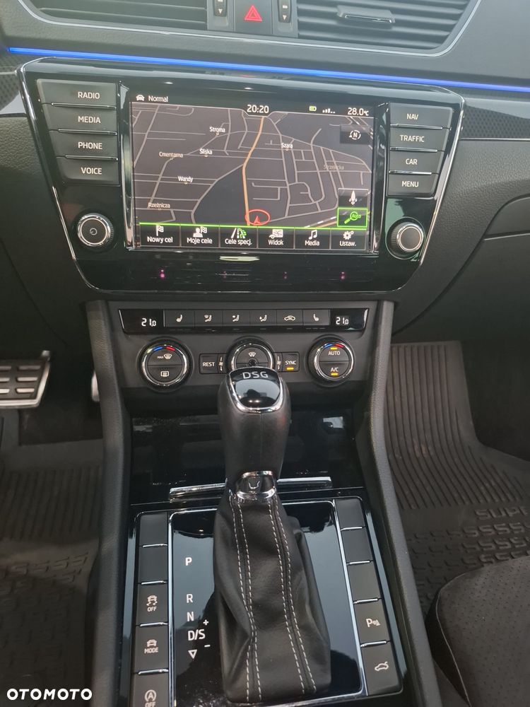 Skoda Superb 2.0 TSI Sportline DSG - 8