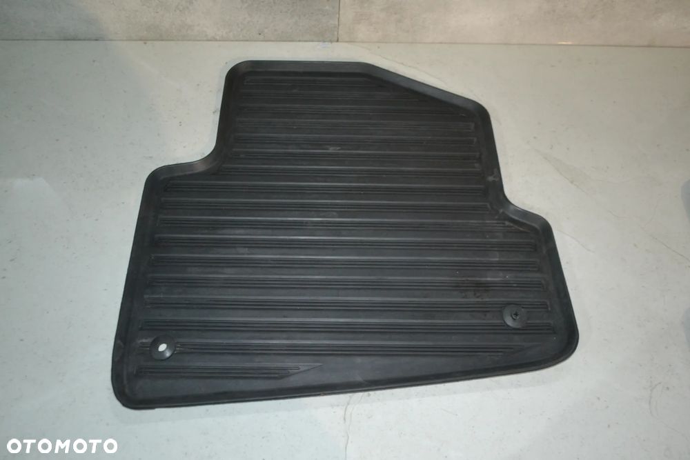 SKODA FABIA II DYWANIKI GUMOWE PRZÓD TYŁ KPL - 4