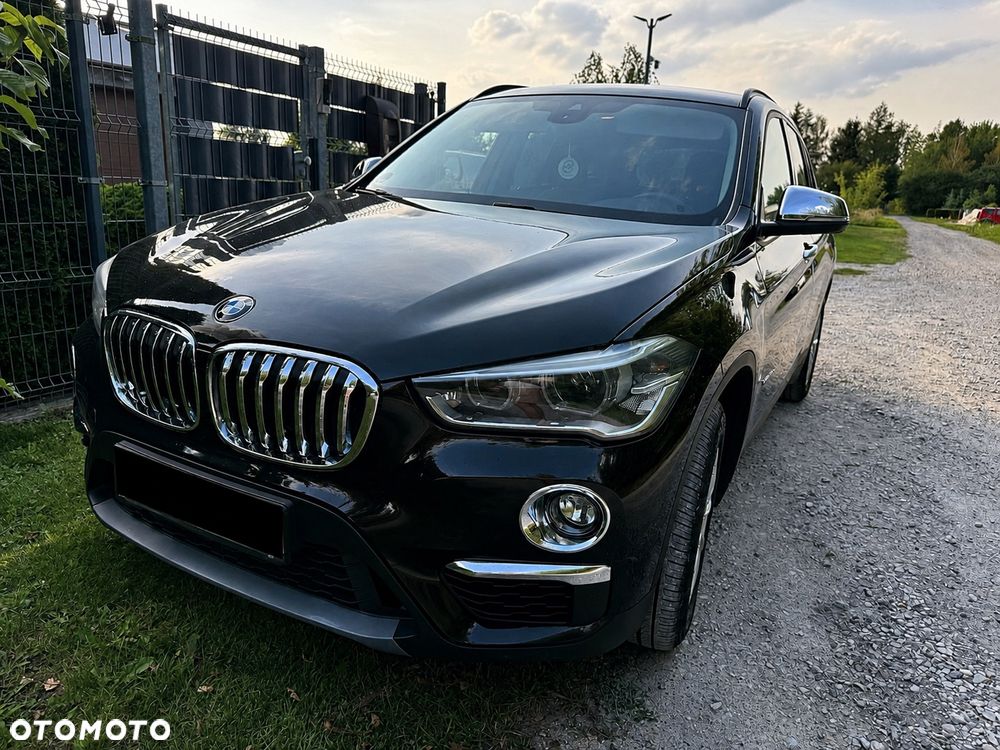 BMW X1 xDrive20d Sport Line - 1