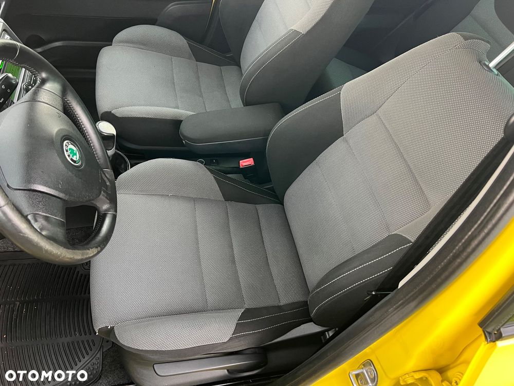 Skoda Fabia - 10
