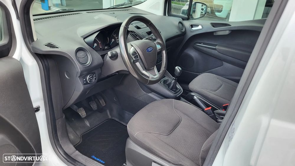 Ford Transit Courier - 7
