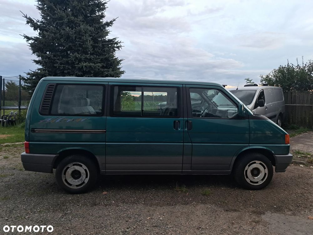 Volkswagen Multivan - 1