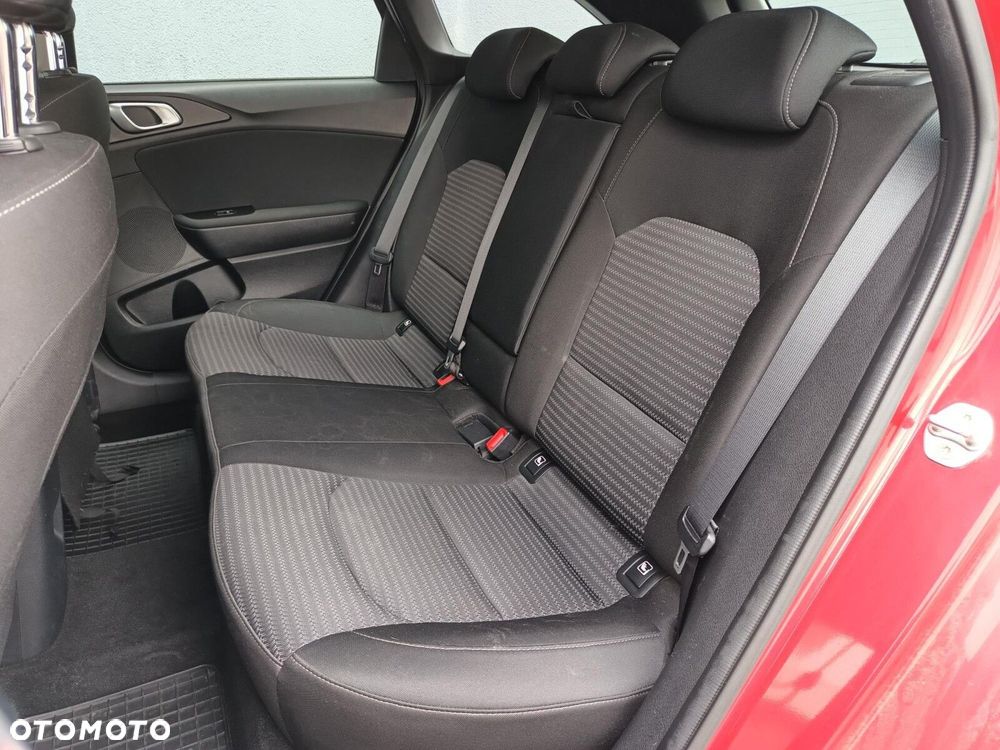 Kia Ceed 1.5 T-GDI M - 15