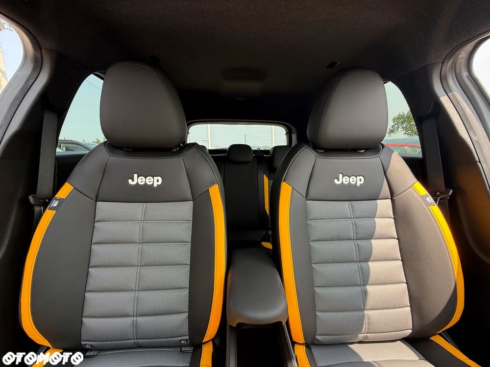 Jeep Avenger 1.2 T3 mHEV The North Face 4xe eDCT6 - 13