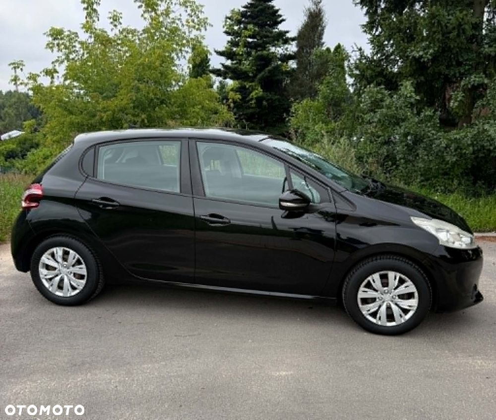 Peugeot 208 82 VTI Allure - 2