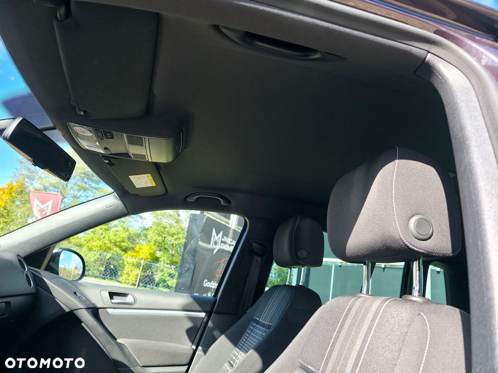 Volkswagen Tiguan - 12