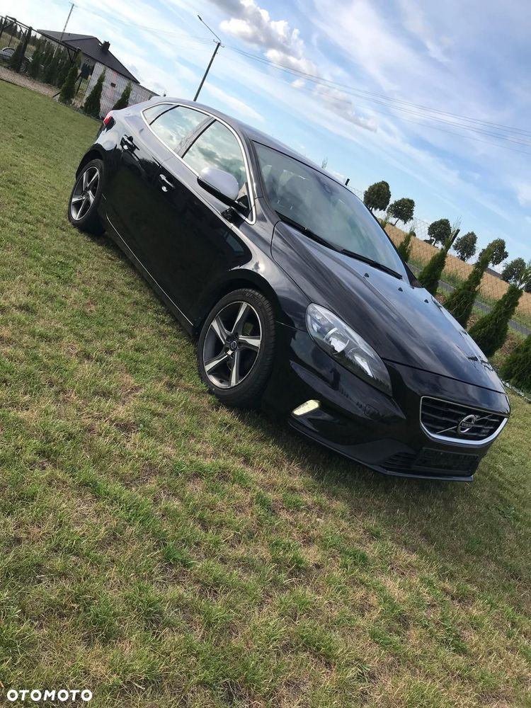 Volvo V40 D2 R-Design - 2