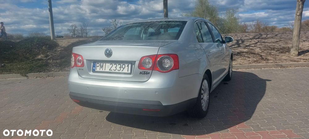 Volkswagen Jetta 1.9 TDI Comfortline - 17