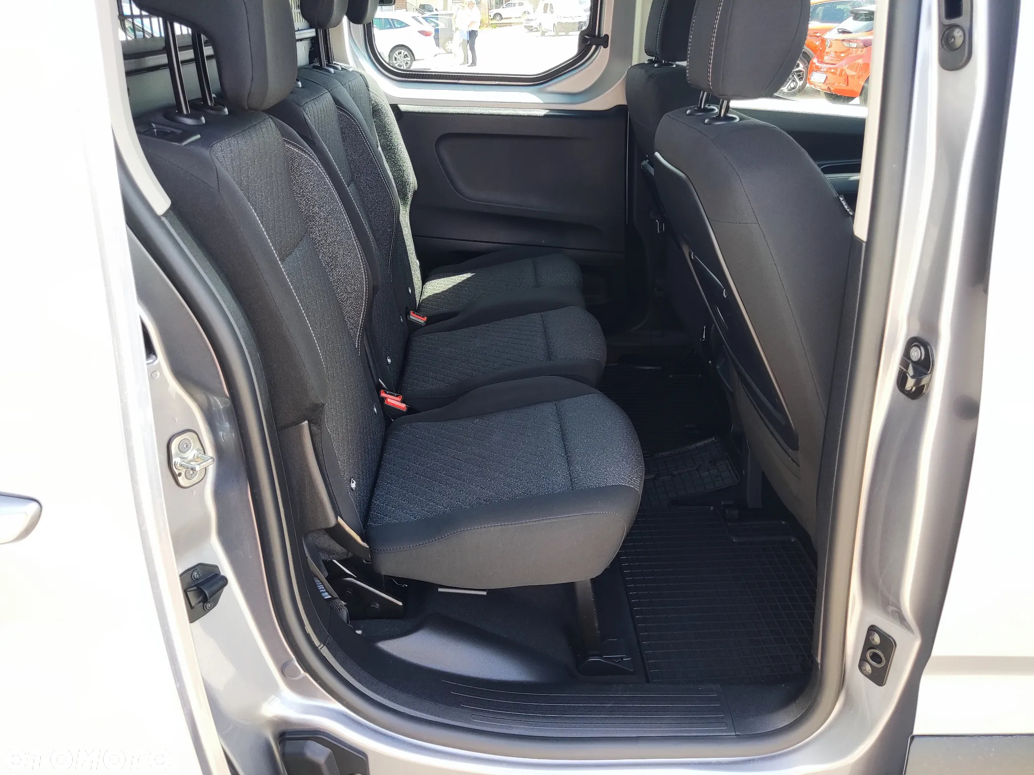 Peugeot Rifter 1.5 BlueHDI Allure S&S - 9