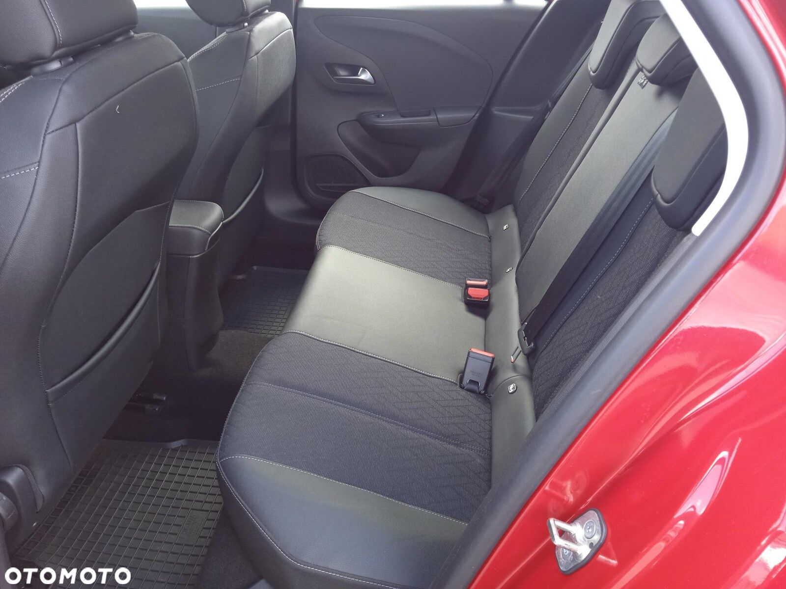 Opel Corsa 1.2 Elegance S&S - 13