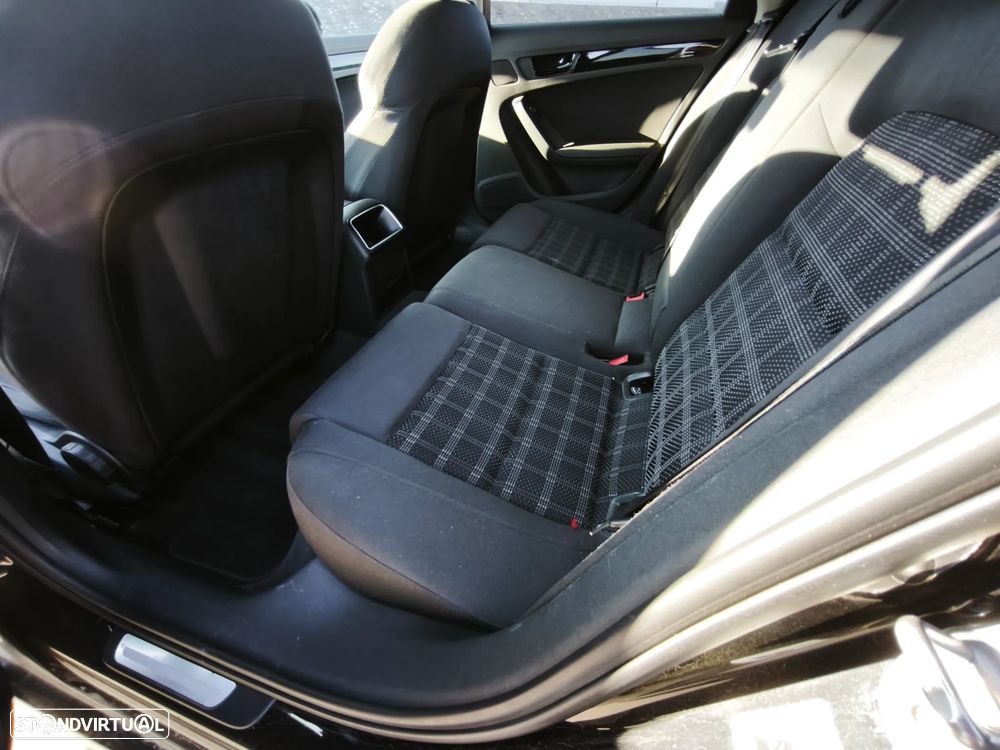 Audi A4 Avant 2.0 TDI DPF multitronic S line Sport Pack (plus) - 17
