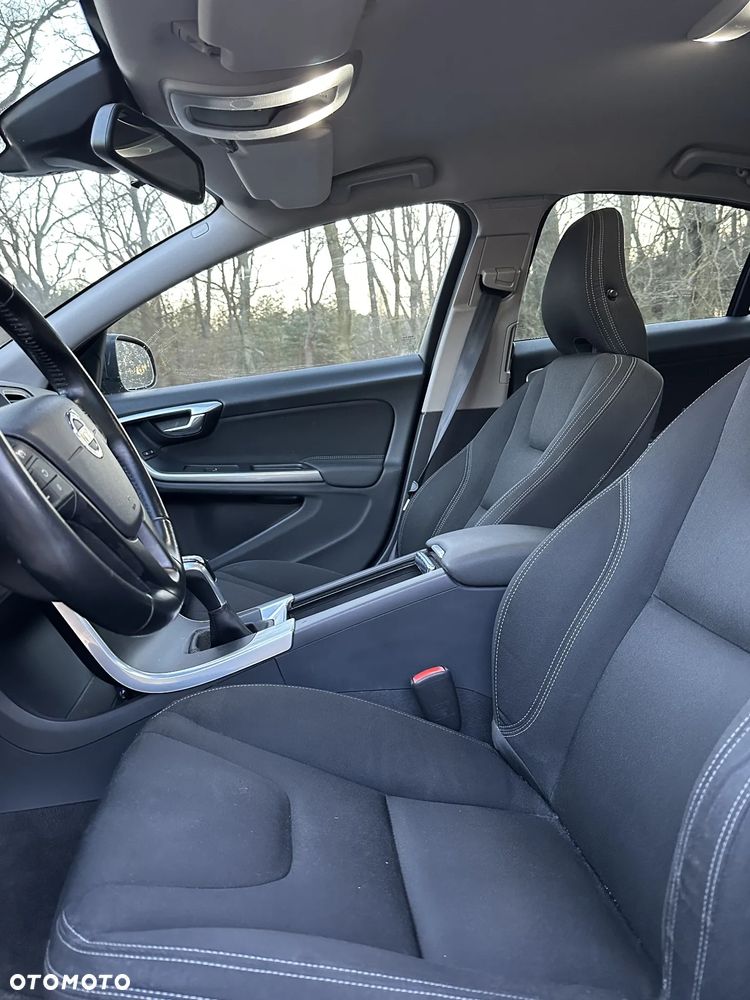 Volvo S60 D4 Drive-E Kinetic - 10