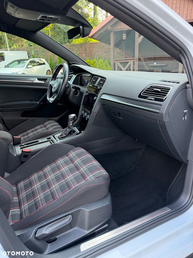 Volkswagen Golf GTI (BlueMotion Technology) DSG - 28
