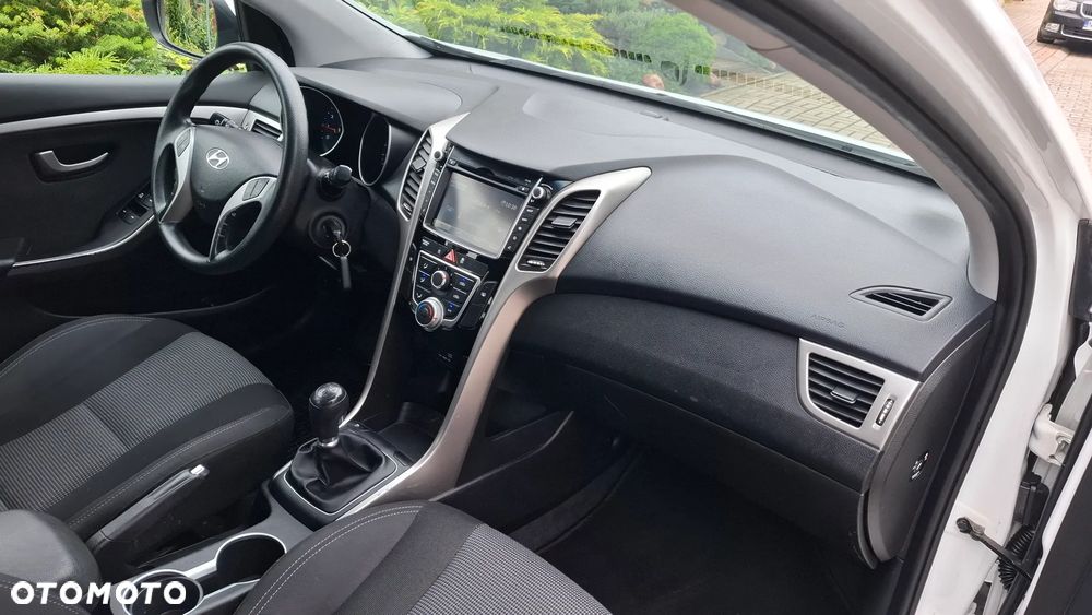 Hyundai i30 1.4 Passion Plus - 9