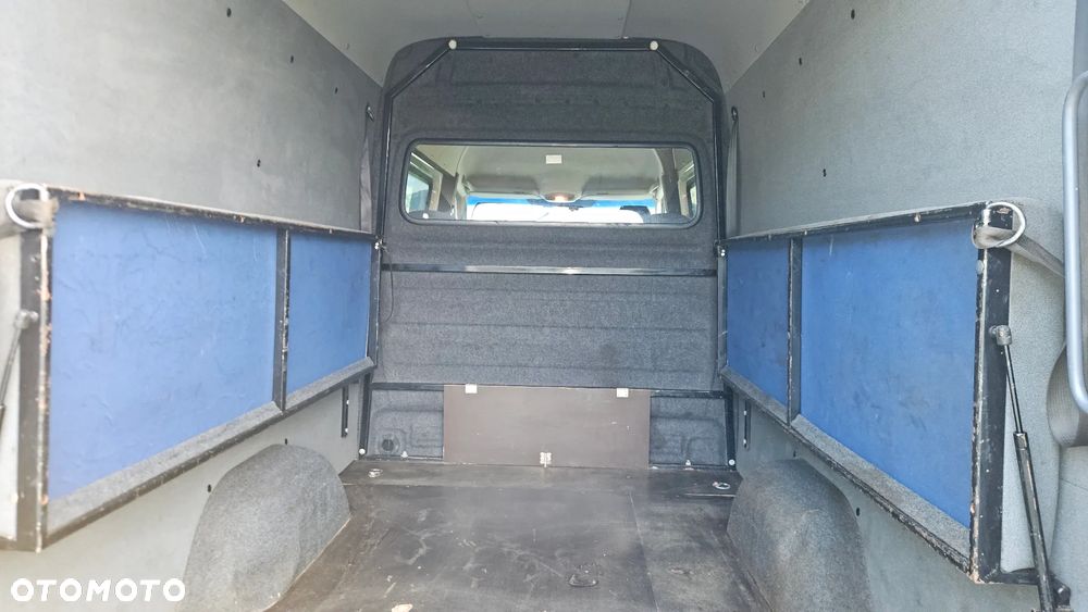 Volkswagen Crafter - 14