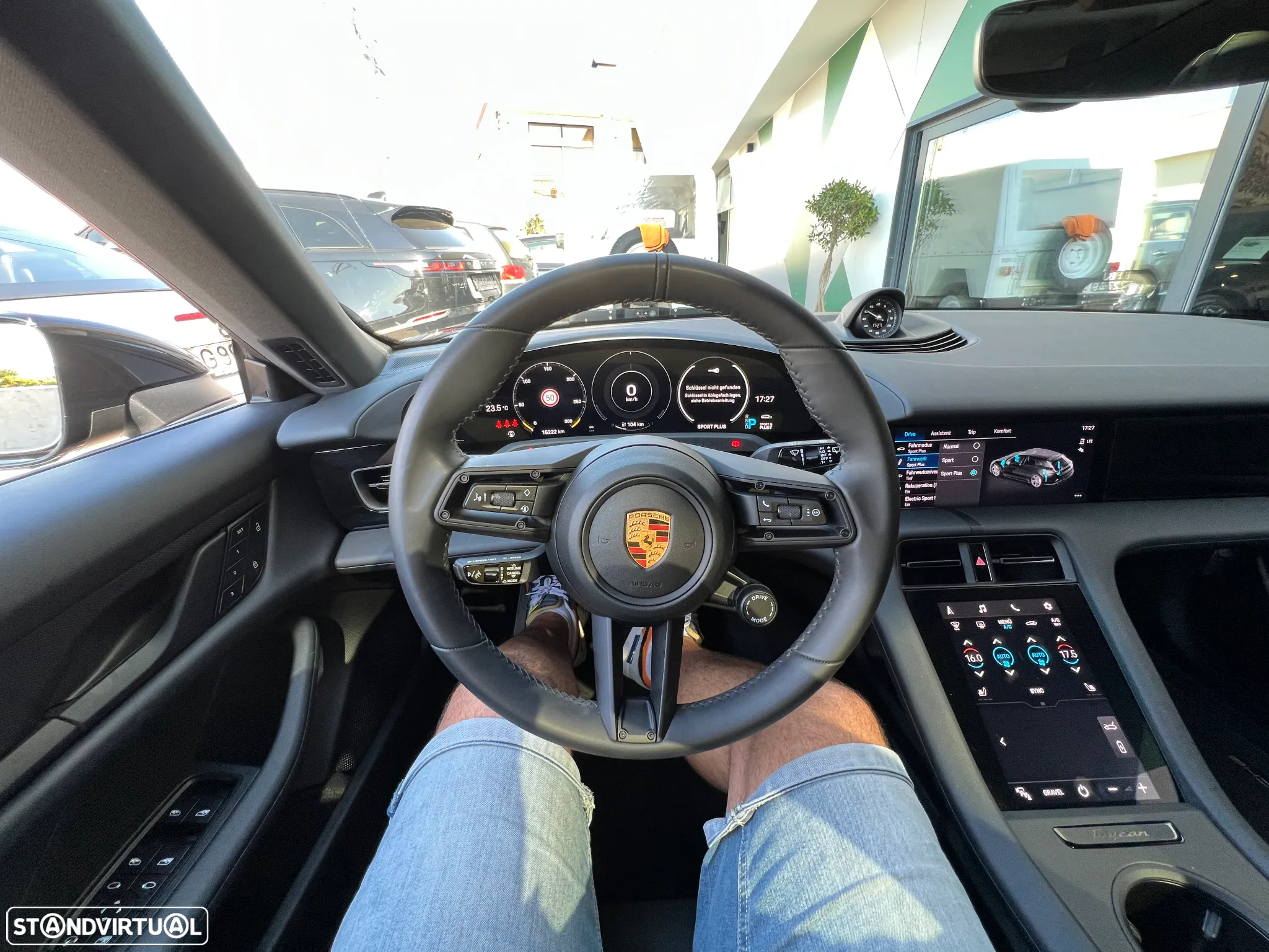 Porsche Taycan Cross Turismo 4 - 15