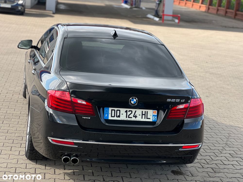 BMW Seria 5 525d Sport-Aut Luxury Line - 6