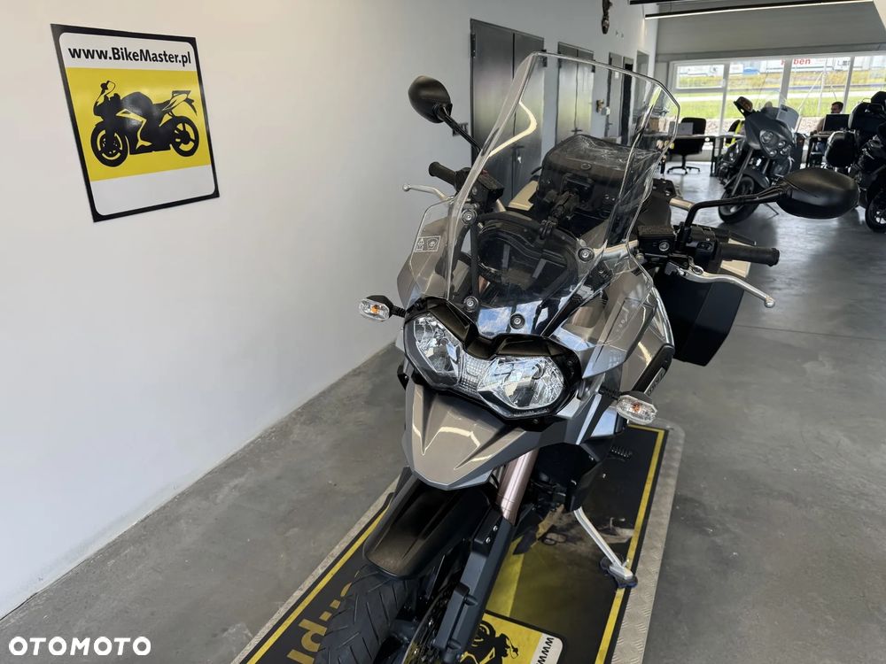 Triumph Tiger - 32
